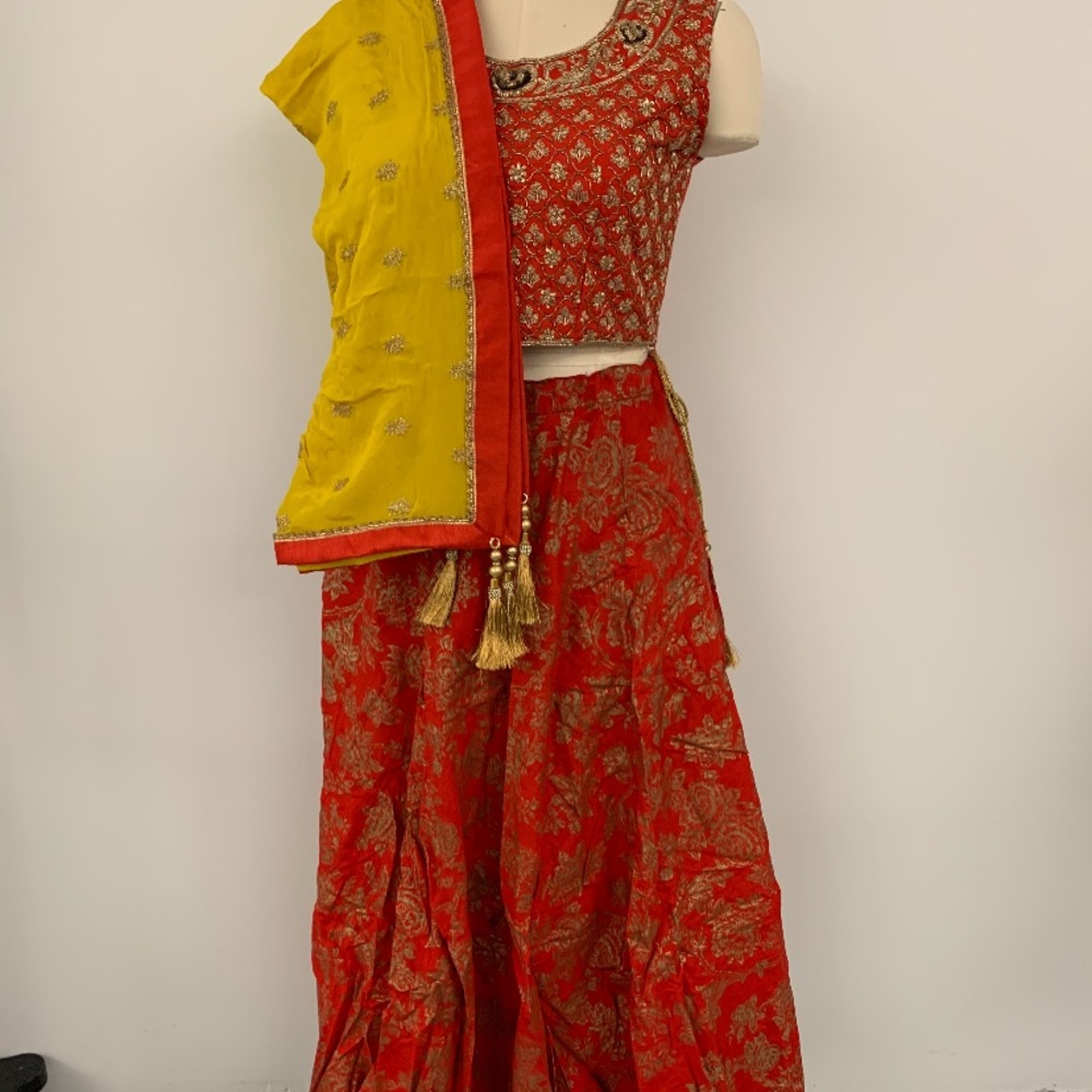 Traditional Indian Lohenga